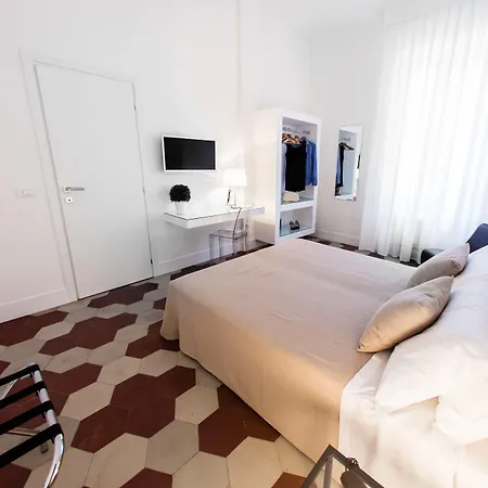 Rhegion B&B-2
